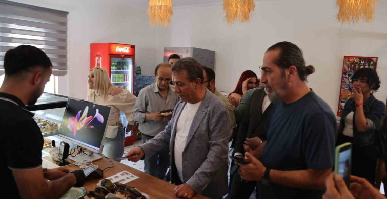 Yurt Kafe ve Işıklı Parkı Açıldı
