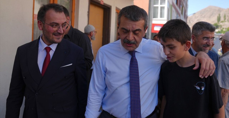 Yusuf Tekin'den Erzurum'da Önemli Açıklamalar
