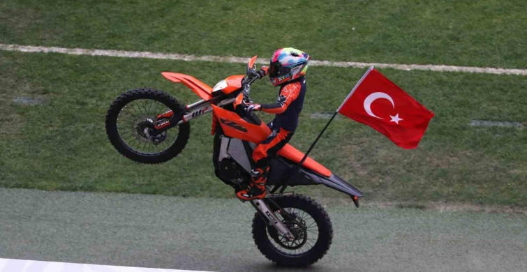 Zayn Sofuoğlu'nun Motosiklet Şovu Kocaeli'de Büyüledi