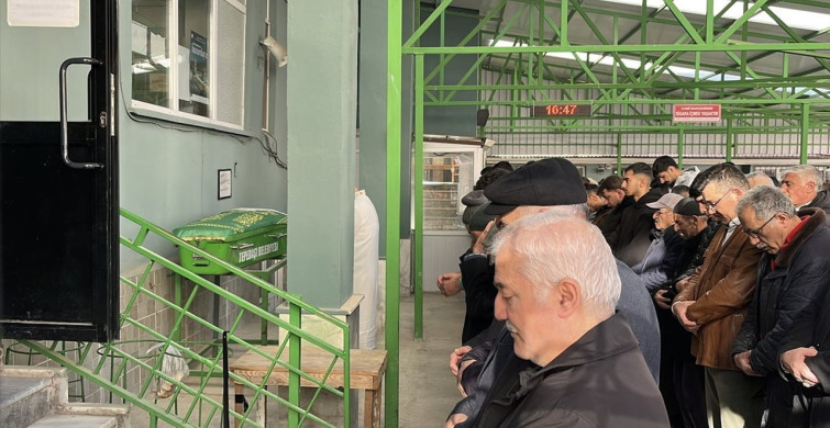 Zehra Üzüm'ün Cenazesi Eskişehir'de Defnedildi