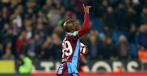 Zeki Uzundurukan: Nwakaeme Bu Ligin En İyi Oyuncusu