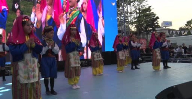 Zeytinburnu Belediyesi Bilgi Evleri'nin 20. Yılı Coşkuyla Kutlandı