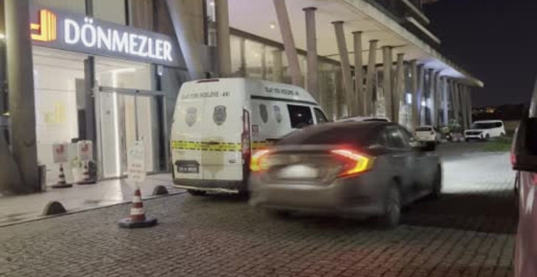 Zeytinburnu'nda Eski Kocanın Kanlı Saldırısı: Kızı Hayatını Kaybetti, Eski Eşini Ağır Yaraladı