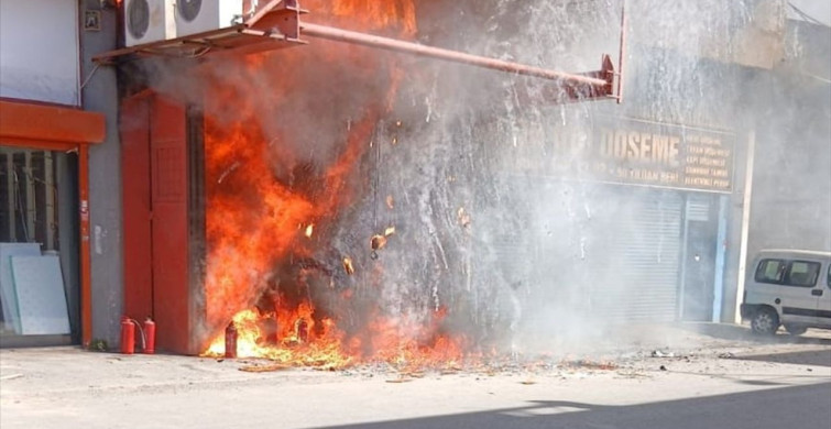 Zeytinburnu'nda İş Yerinde Yangın Çıktı