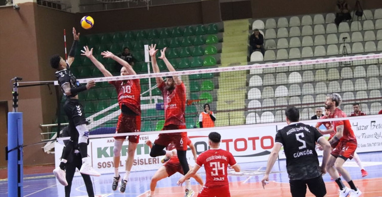 Ziraat Bankkart, Kuşgöz İzmir Vinç Akkuş Belediyespor'u 3-1 Geçti