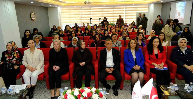 Zirvede Kadın Var! Etkinliği: Kadın Girişimcilerin Başarı Hikâyeleri