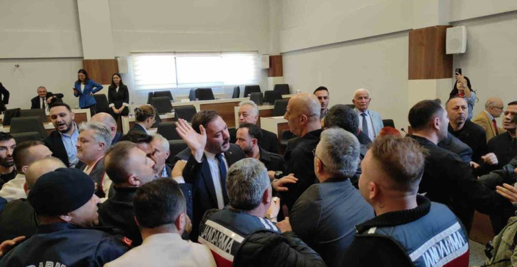 Zonguldak İl Genel Meclisi'nde Başkanlık Seçiminde Gergin Anlar