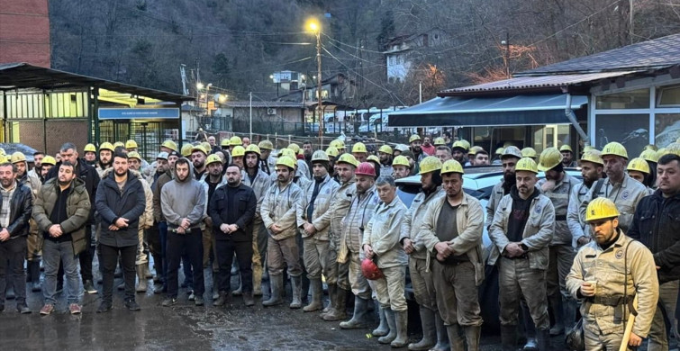 Zonguldak'ta Madenciler Deprem Şehitlerini Andı