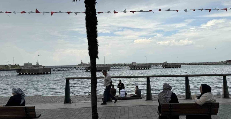 Zonguldak'ta sıcak hava sahil trafiğini artırdı