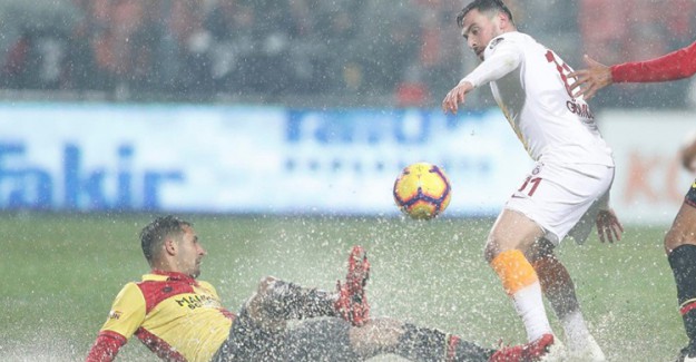 Zorlu Müsabakada Kazanan Galatasaray (Göztepe 0 - 1 Galatasaray)