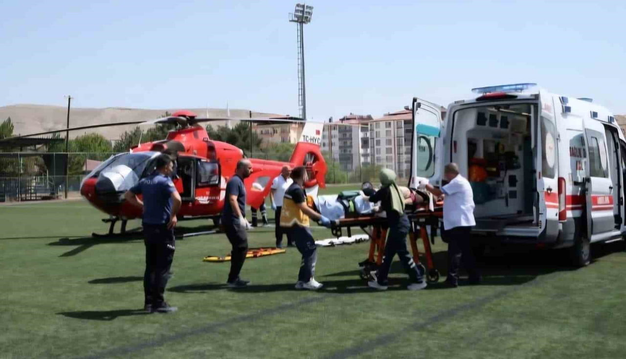 84 YAŞINDAKİ HASTA AMBULANS HELİKOPTERLE MALATYA’YA GETİRİLDİ