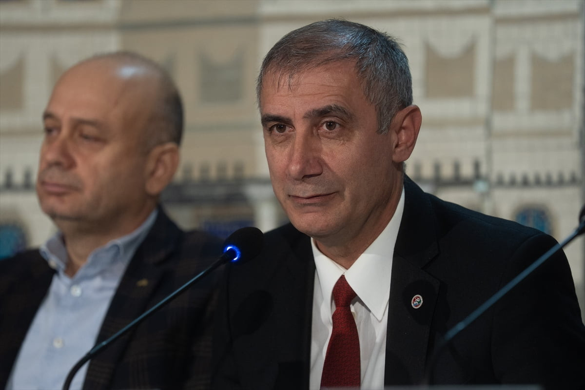 90. Büyük Atatürk Koşusu tanıtım toplantısı, Türk Hava Kurumu (THK) Müze ve Paraşüt Kulesi'nde...