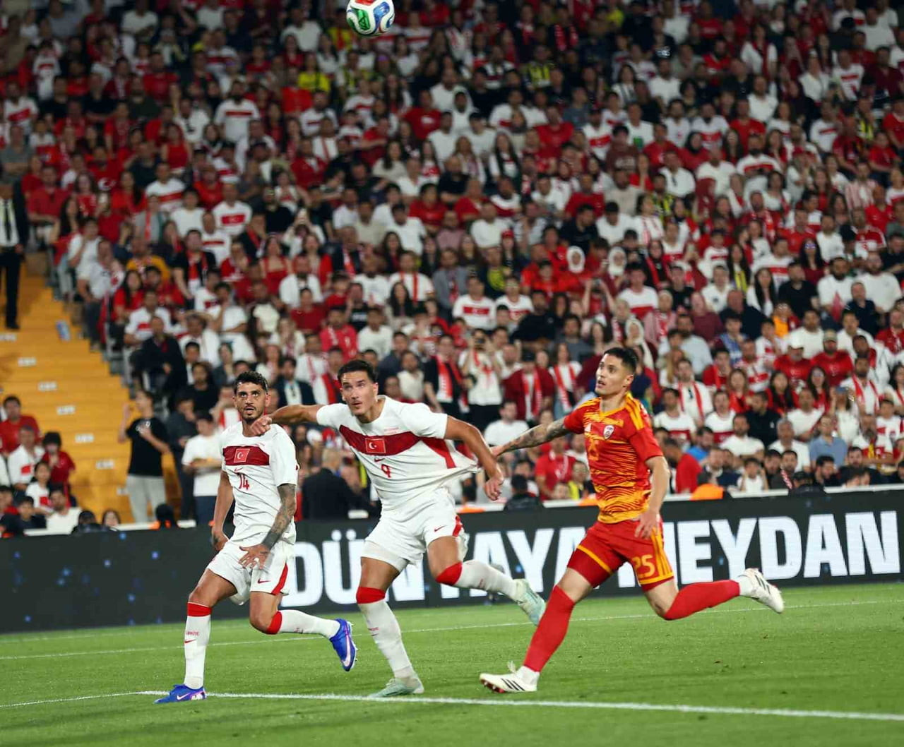A MİLLİ FUTBOL TAKIMI, HAZIRLIK MAÇINDA KONUK ETTİĞİ KUZEY MAKEDONYA’YI 4-0 MAĞLUP ETTİ.