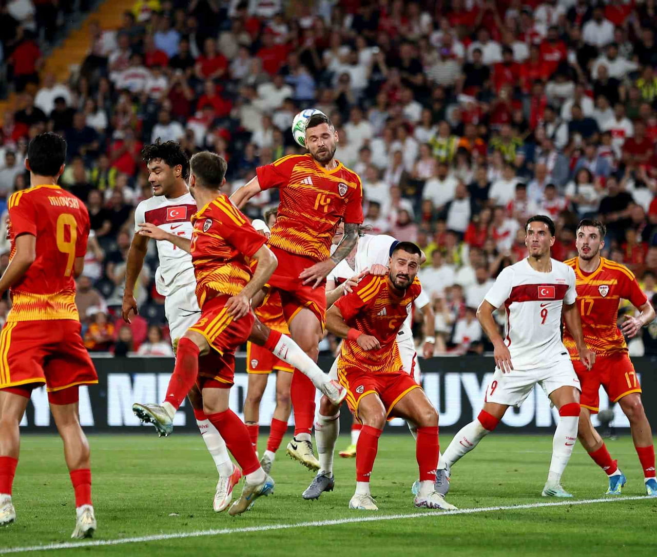 A MİLLİ FUTBOL TAKIMI, HAZIRLIK MAÇINDA KUZEY MAKEDONYA’YI KONUK EDİYOR. MÜCADELENİN İLK YARISI...