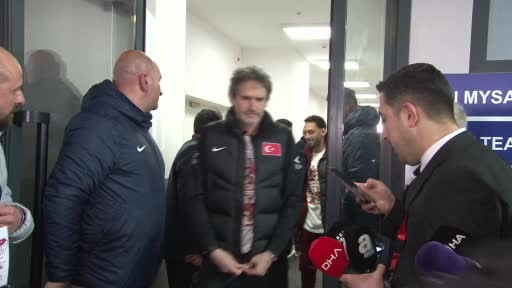 A Milli Futbol Takımı Kaptanı Hakan Çalhanoğlu, 24 yıl sonra Dünya Kupası'na gitmeyi başardıkları...