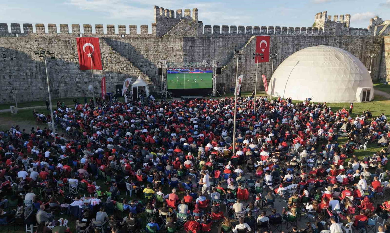 A MİLLİ FUTBOL TAKIMI'NIN 2026 DÜNYA KUPASI D GRUBUNDA PARAGUAY İLE KARŞI KARŞIYA GELDİĞİ MAÇI...