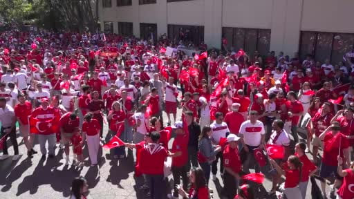 A Milli Futbol Takımı'nın, Paraguay ile oynayacağı karşılaşma öncesinde Türk taraftarlar, San...