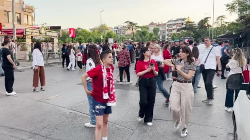 A Milli Futbol Takımı’nın, Kadıköy'de oynadığı Kuzey Makedonya maçına taraftarlar yoğun ilgi...