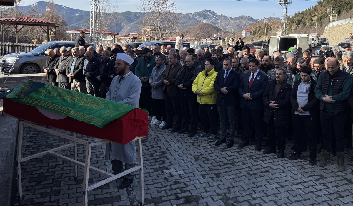 A Milli Kadın Futbol Takımı'nın eski futbolcularından ve Galatasaray Kadın Futbol Takımı'nın eski...