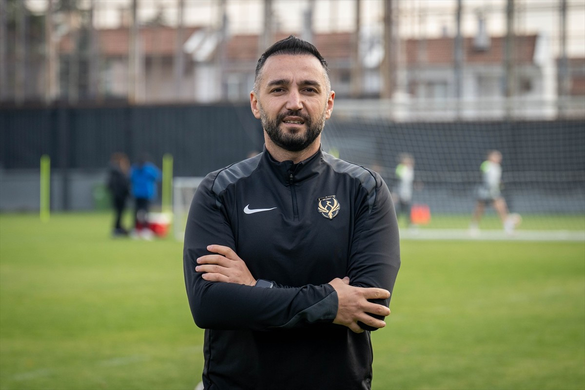 ABB FOMGET Teknik Direktörü Ali Eraslan, AA muhabirine oynayacakları Fenerbahçe maçı ve...