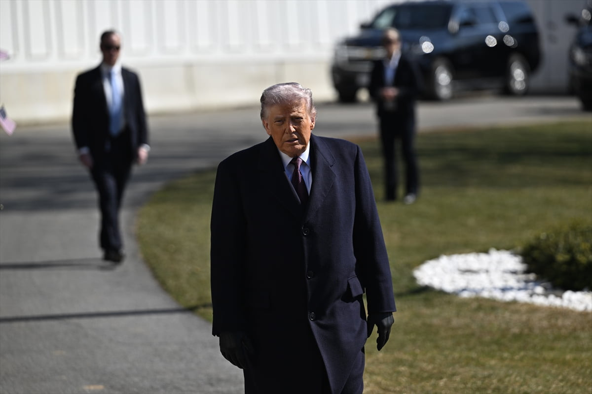 ABD Başkanı Donald Trump, Corpus Christi, Teksas’a hareketi öncesinde Washington, DC’de bulunan...