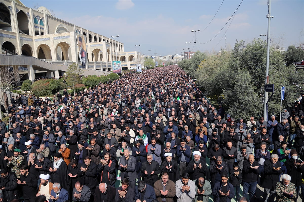 ABD ve İsrail’in İran’a yönelik saldırılarının başladığı 28 Şubattan sonraki ilk cuma namazı...