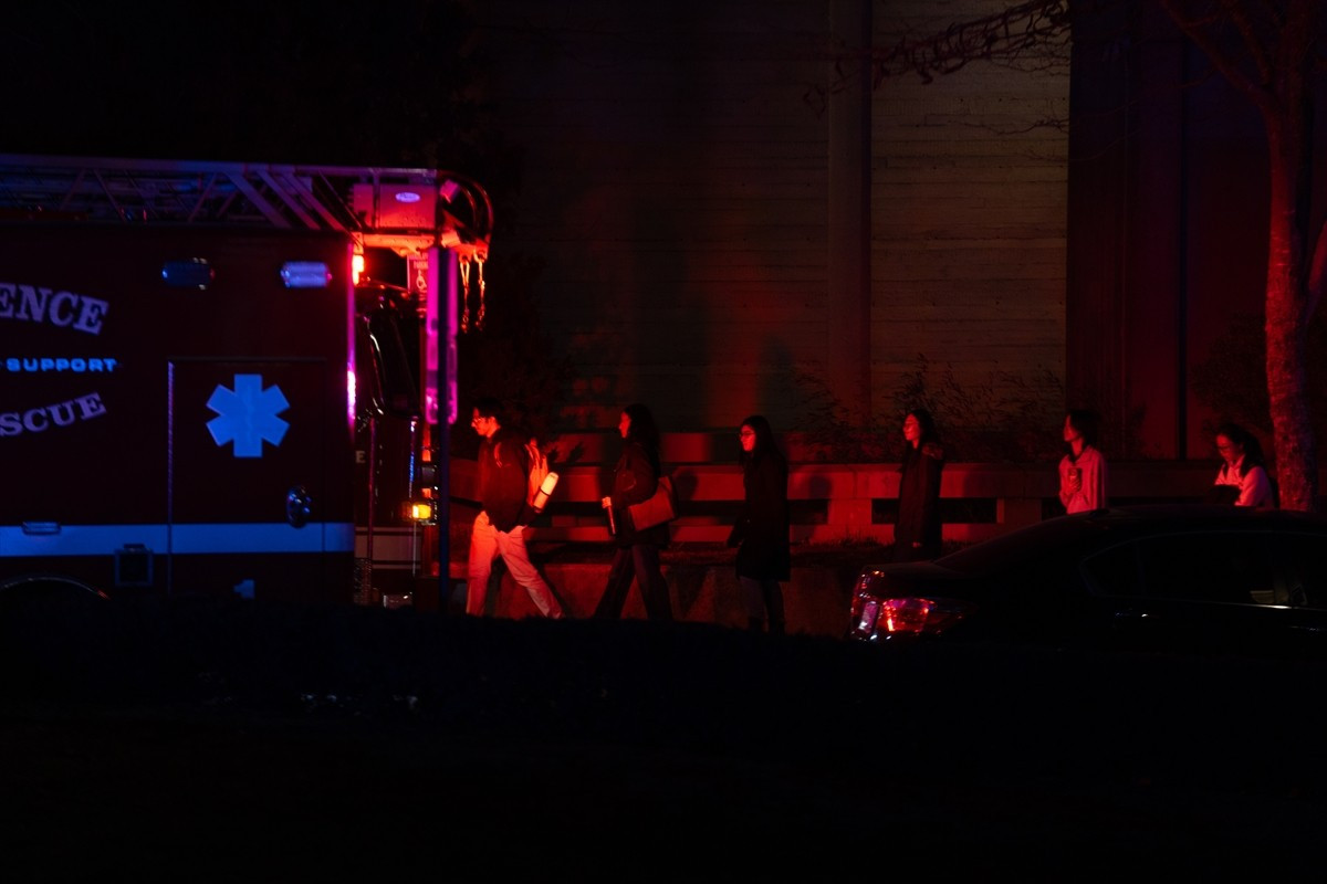 ABD'de yetkililer, Brown Üniversitesinde düzenlenen silahlı saldırıda 2 kişinin öldüğünü ve 8...