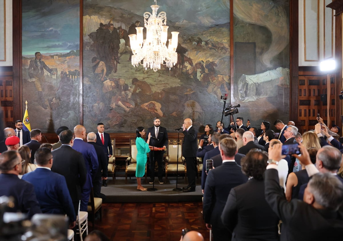 ABD'nin Venezuela Devlet Başkanı Nicolas Maduro'yu alıkoymasının ardından Maduro'nun yardımcısı...