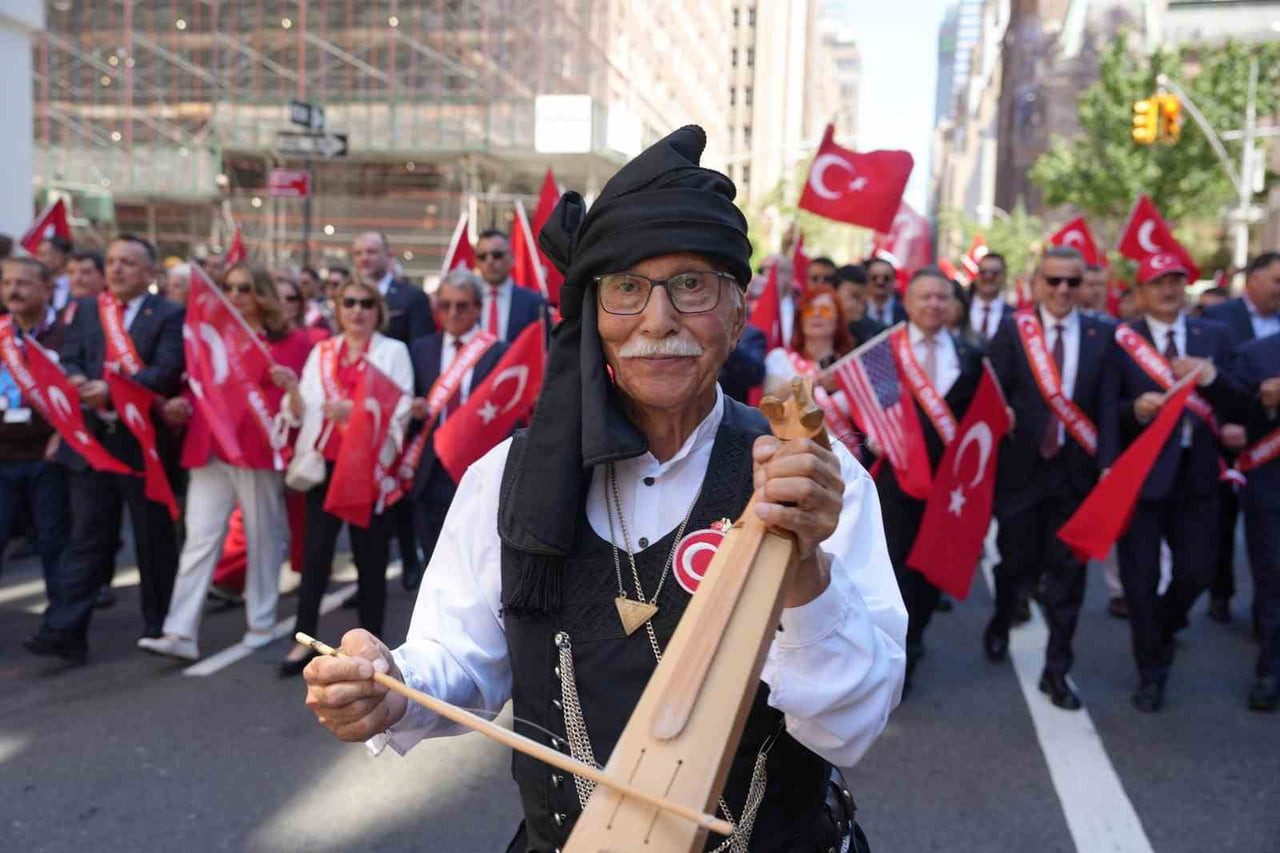ABD’DE YAŞAYAN TÜRK TOPLUMUNU BİR ARAYA GETİREN GELENEKSEL TÜRK GÜNÜ YÜRÜYÜŞÜ VE FESTİVALİ...