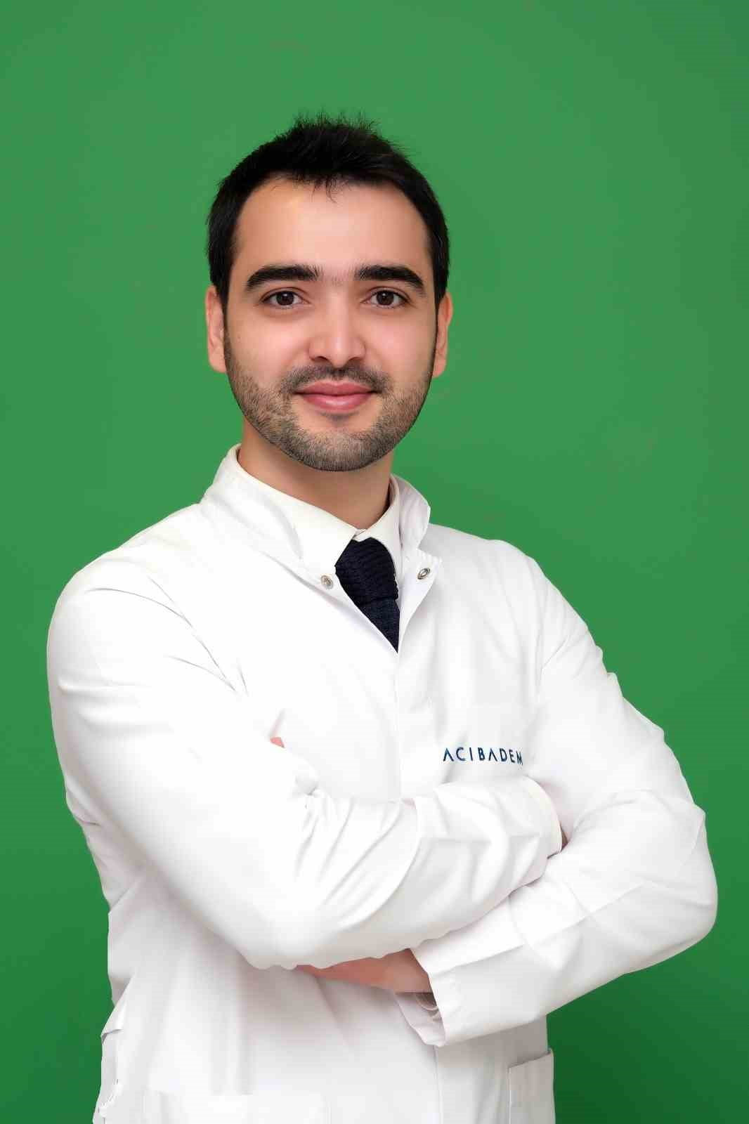 ACIBADEM ANKARA HASTANESİ DERMATOLOJİ UZMANI DR. RAMAZAN ÇETİN, "BRONZLAŞMA, CİLDİN ULTRAVİYOLE...