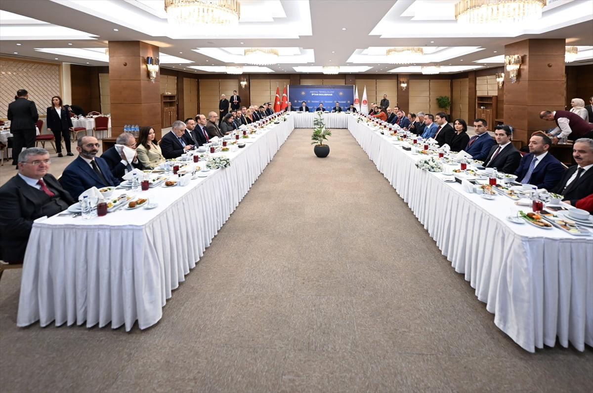 Adalet Bakanı Akın Gürlek, Ankara Hakimevi'nde basın kuruluşlarının Ankara temsilcileriyle iftarda...