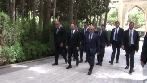Adalet Bakanı Akın Gürlek, Azerbaycan'da merhum lider Haydar Aliyev'in mezarı ile Azerbaycan ve...