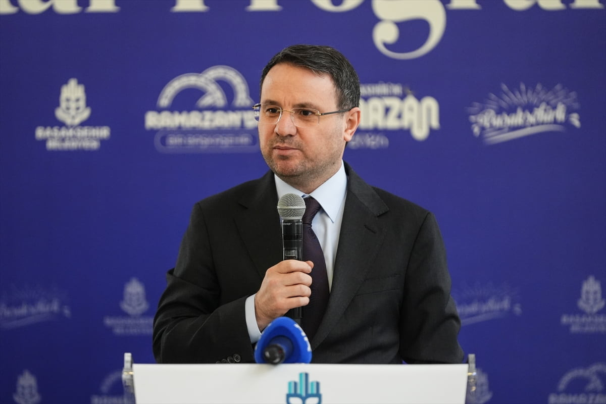 Adalet Bakanı Akın Gürlek, Başakşehir Belediyesi tarafından düzenlenen iftar programına katılarak...