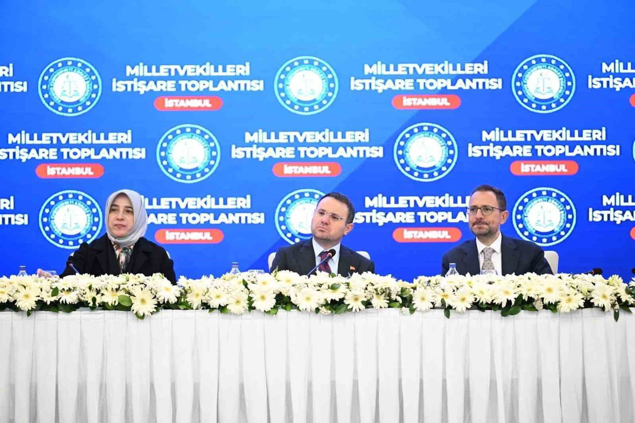 ADALET BAKANI AKIN GÜRLEK, İSTANBUL MİLLETVEKİLLERİ İLE ANKARA HAKİMEVİ'NDE DÜZENLENEN İSTİŞARE...