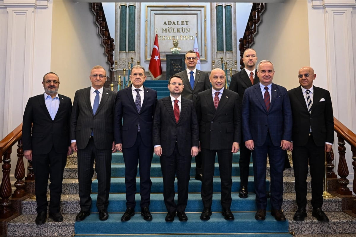 Adalet Bakanı Akın Gürlek, Türkiye İhracatçılar Meclisi (TİM) Başkanı Mustafa Gültepe ve...