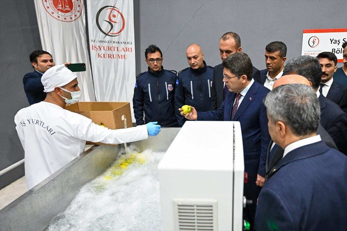 Adalet Bakanı Yılmaz Tunç, hafta sonu gittiği Adıyaman'daki programı kapsamında, Tarım...