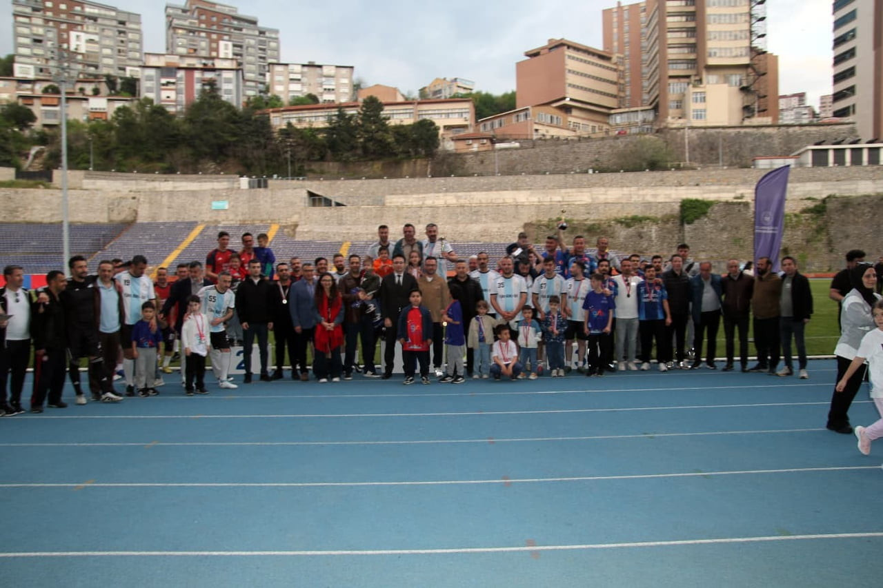 ADALET BAKANLIĞINA BAĞLI ZONGULDAK KURUMLARARASI FUTBOL TURNUVASI KEMAL KÖKSAL STADINDA OYNANAN...
