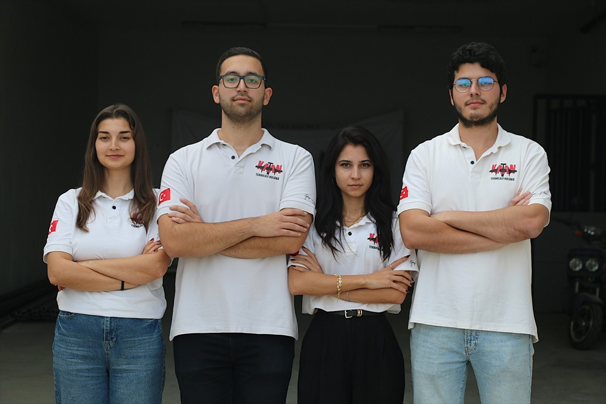 Adana Alparslan Türkeş Bilim ve Teknoloji Üniversitesi (ATÜ) öğrencileri, TEKNOFEST 2025'te...