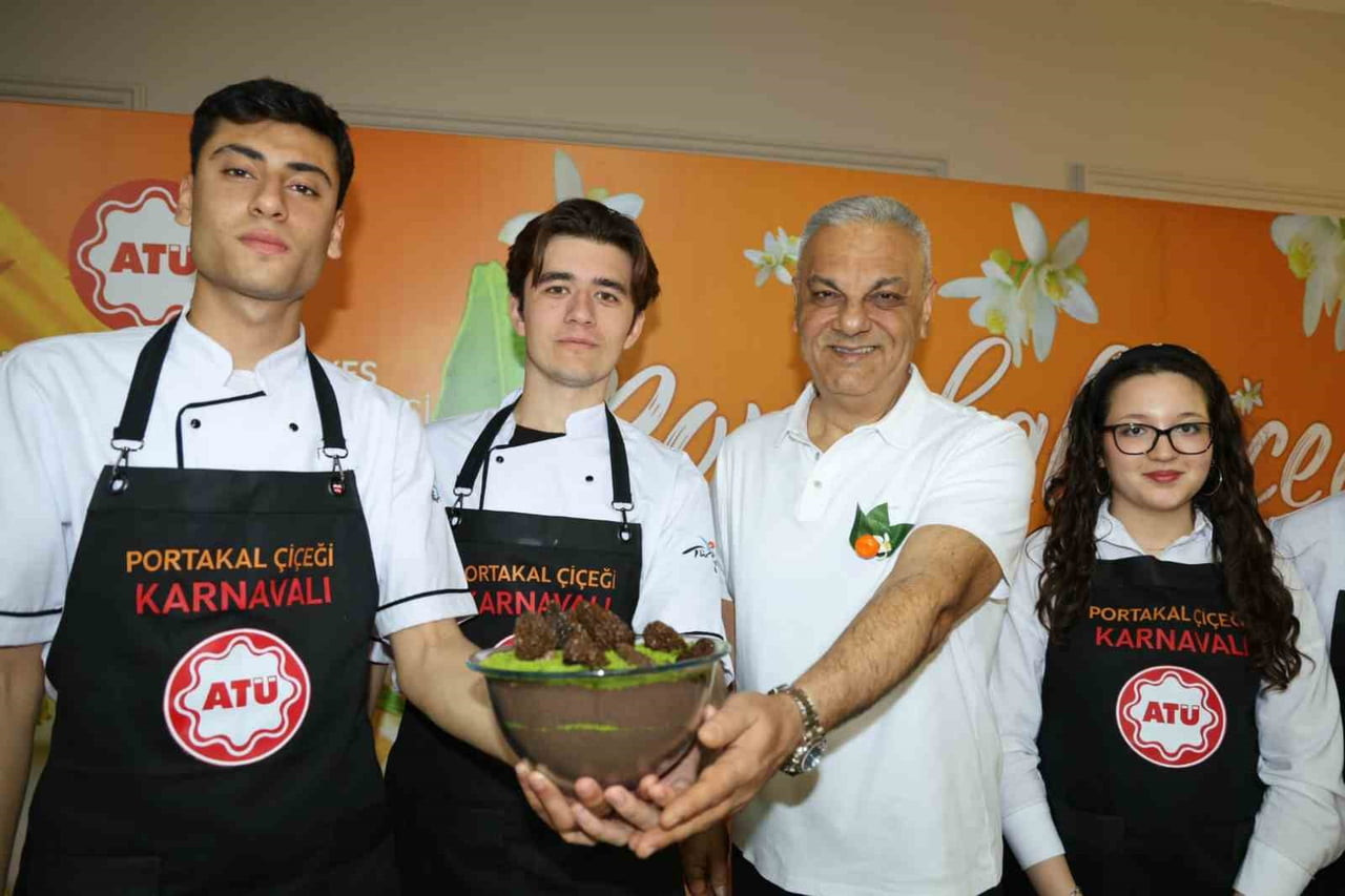 ADANA ALPARSLAN TÜRKEŞ BİLİM VE TEKNOLOJİ ÜNİVERSİTESİ (ATÜ), PORTAKAL ÇİÇEĞİ KARNAVALI'NA...