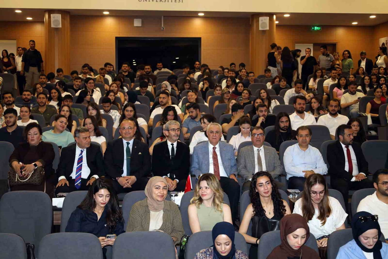 ADANA SANAYİ ODASI YÖNETİM KURULU BAŞKANI ZEKİ KIVANÇ, TÜRKİYE’NİN ÜRETİMDE ÖNEMLİ BİR GÜCE SAHİP...