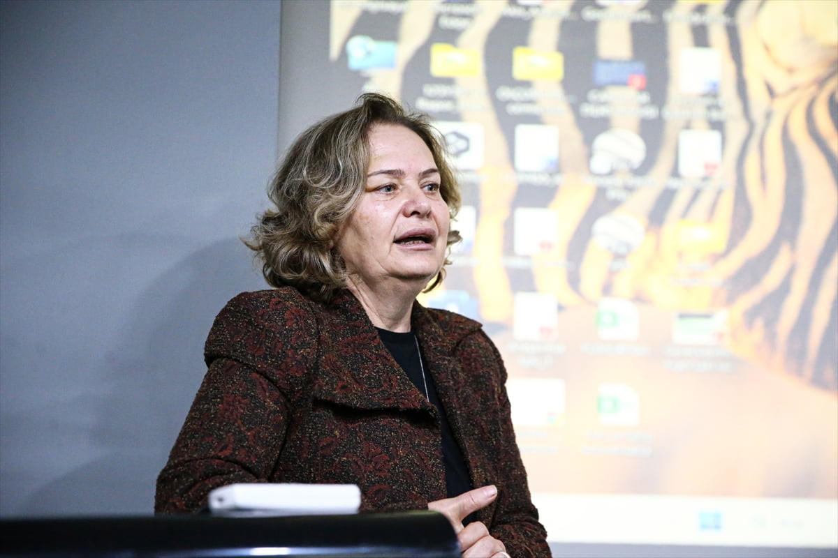 Adana'da 2 Şubat Dünya Sulak Alanlar Günü dolayısıyla düzenlenen etkinlikte muhtarlara...