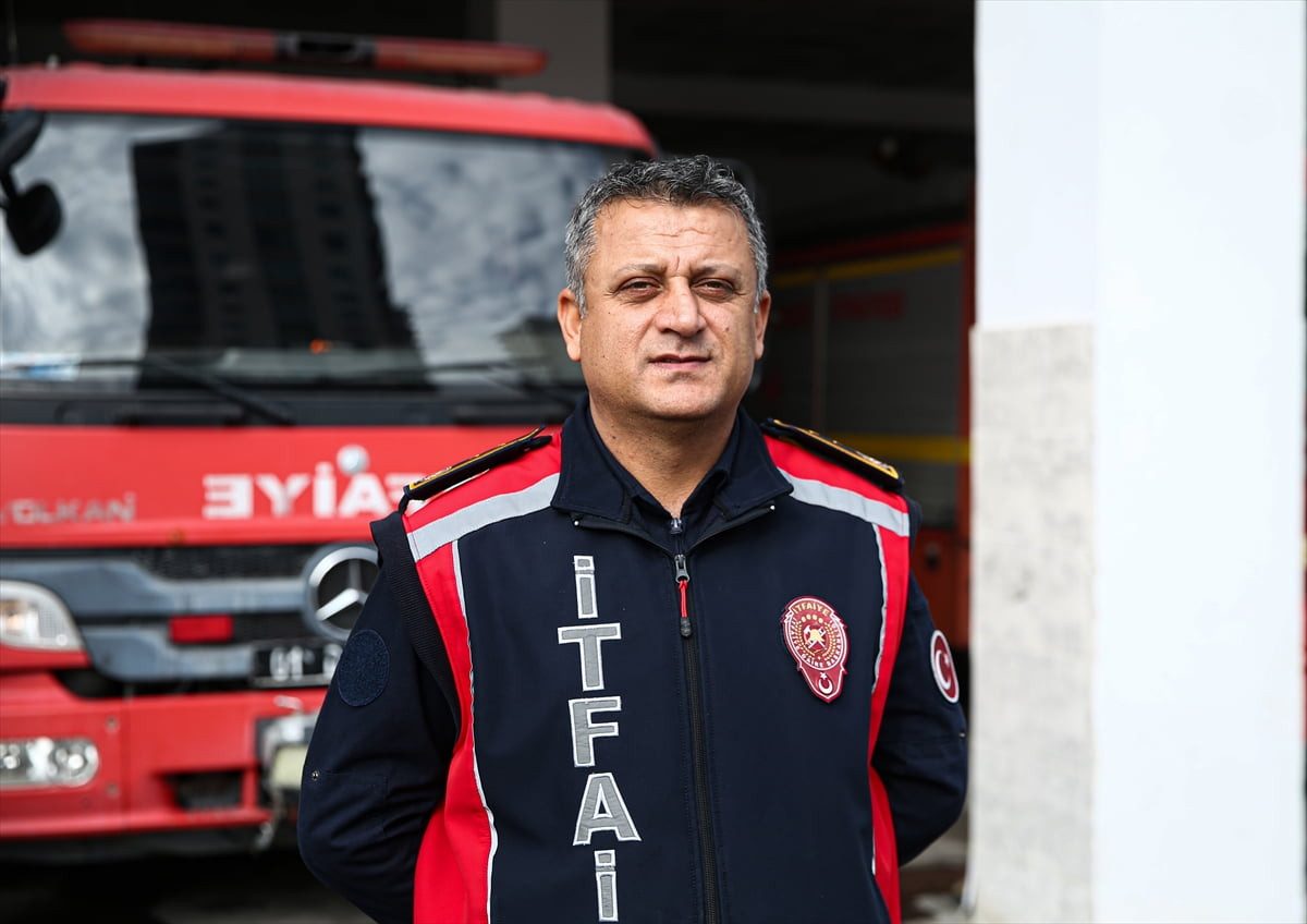 Adana'da 6 Şubat 2023'teki depremlerde yıkılan binalarda yürütülen çalışmalarda görev aldıktan...