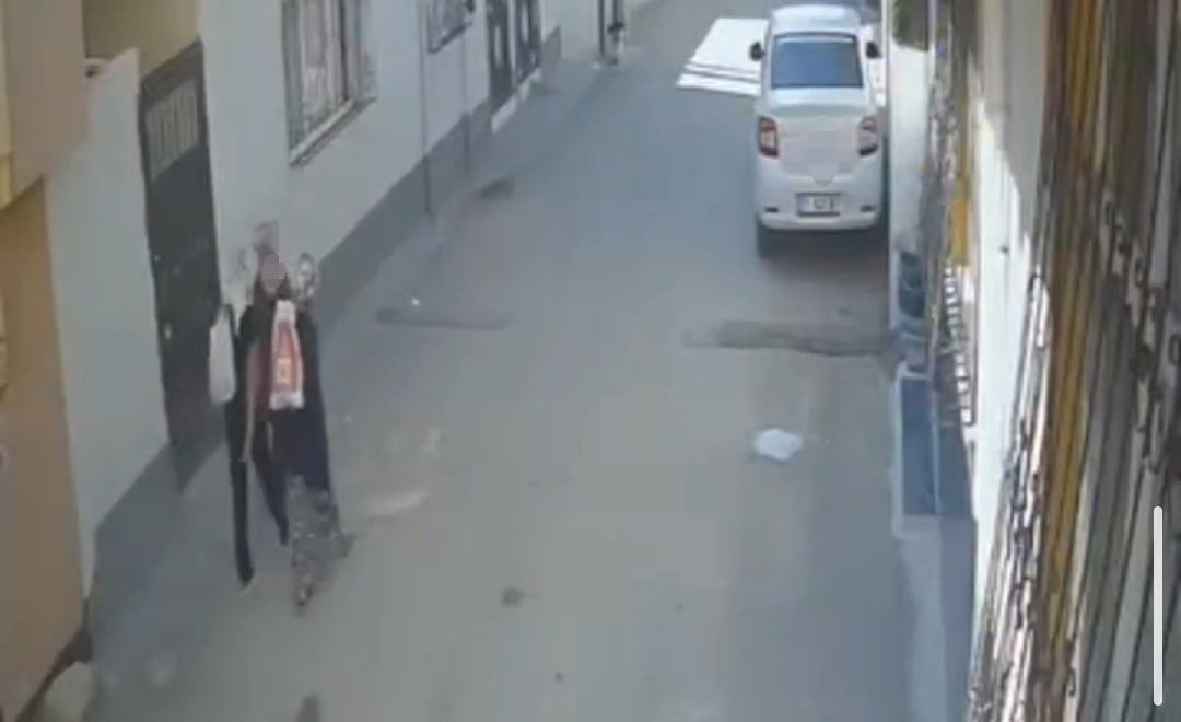 ADANA'DA BİR EVE GİREN 3 KADIN, MUTFAKTA BULUNAN PİRİNÇ, BULGUR, MAKARNA VE ELEKTRİKLİ OCAĞI...