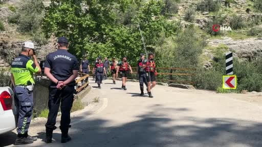Adana'da çayda kaybolan genç 3 gündür bulunamıyor