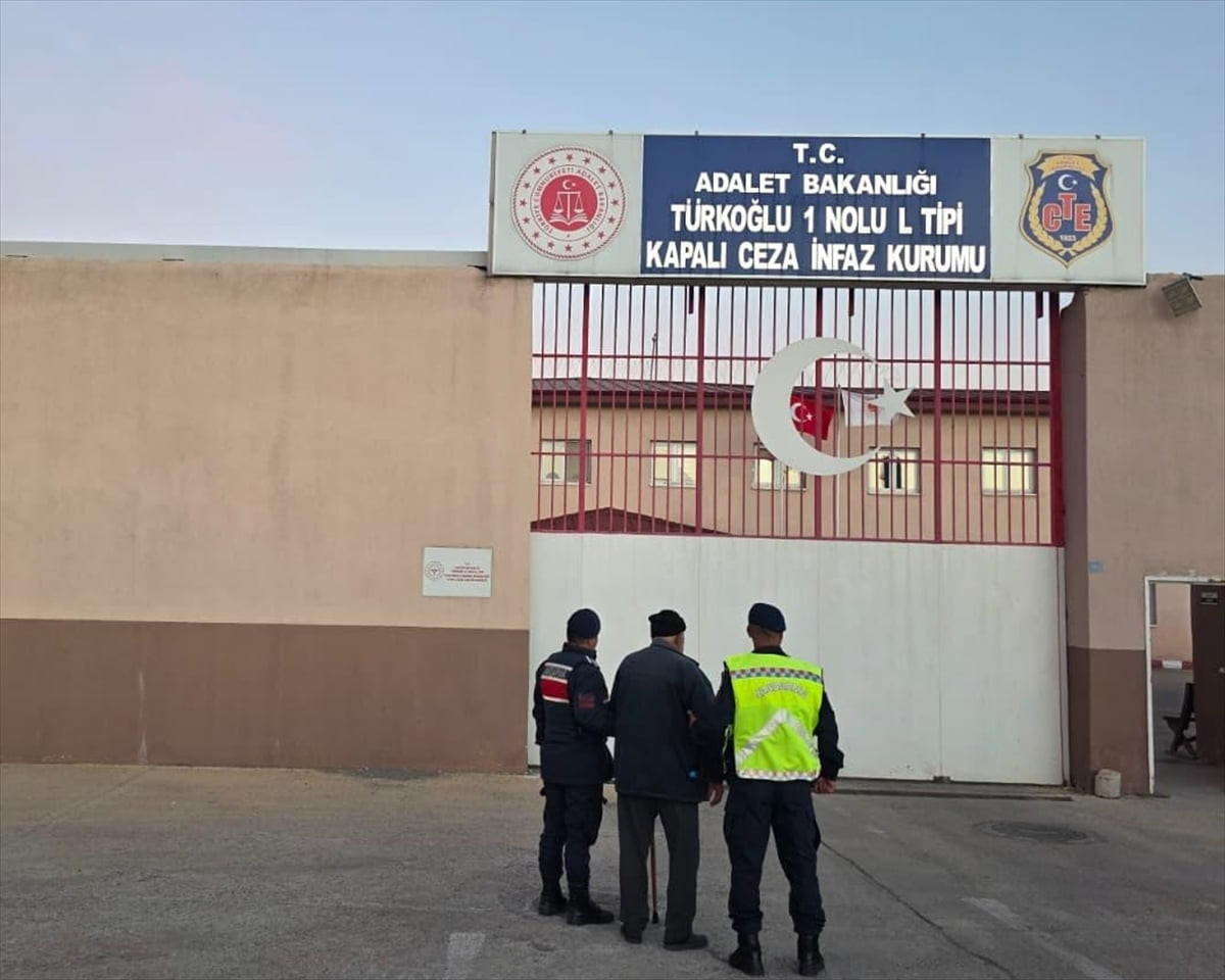 Adana'da hakkında 10 yıl kesinleşmiş hapis cezası olan firari hükümlü jandarma ekiplerince...