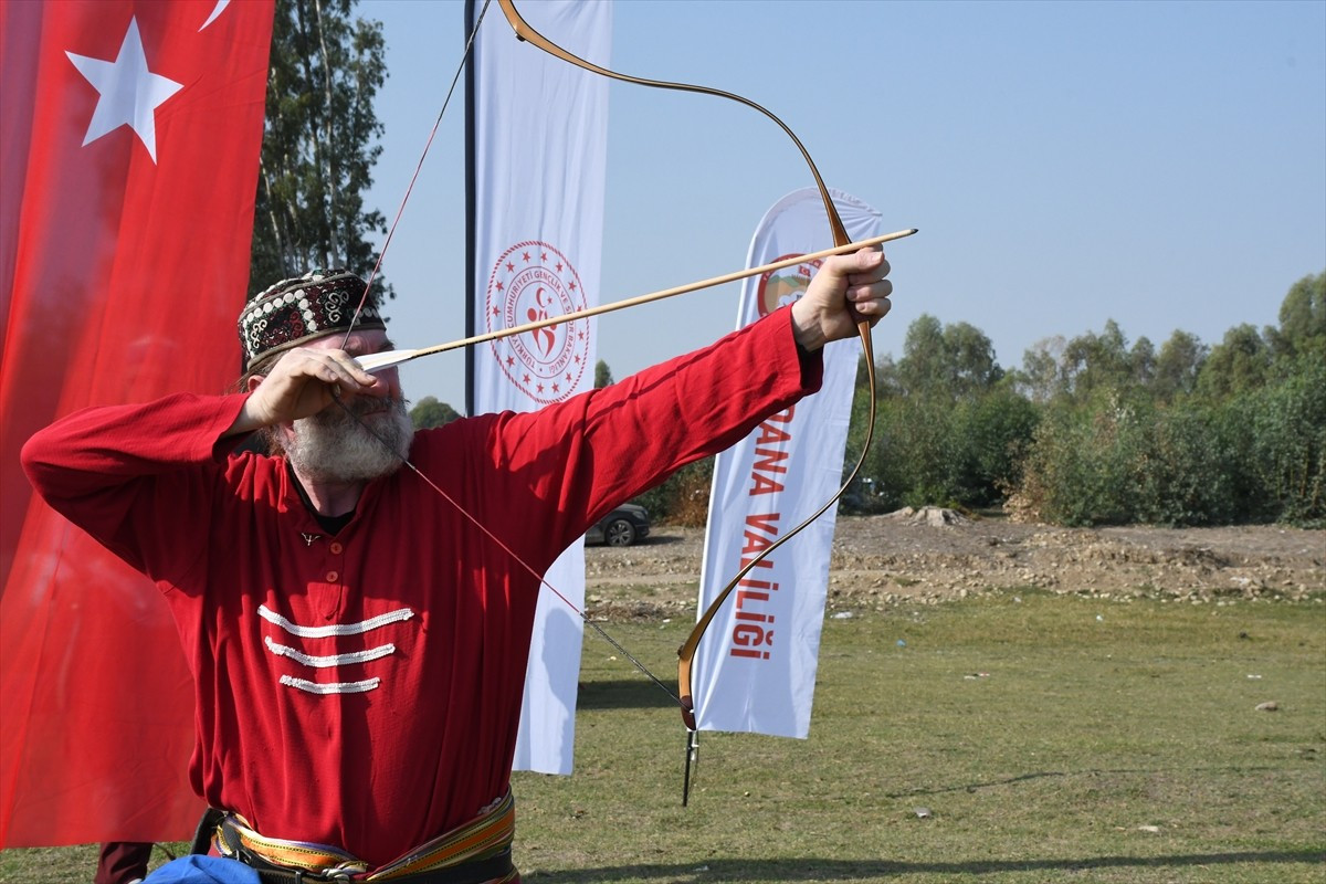 Adana'da Türkiye Geleneksel Türk Okçuluk Federasyonu tarafından düzenlenen Remy-i Sedad Açık Hava...