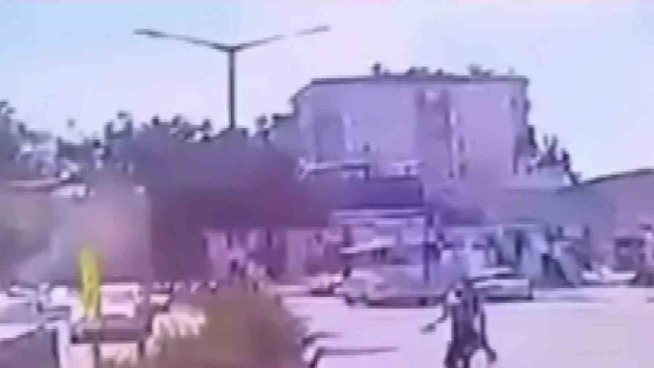ADANA’DA 23 YAŞINDAKİ ÜMMÜ ELSUN’UN YAYA GEÇİDİNDEN GEÇERKEN HAYATINI KAYBETTİĞİ KAZANIN YENİ...