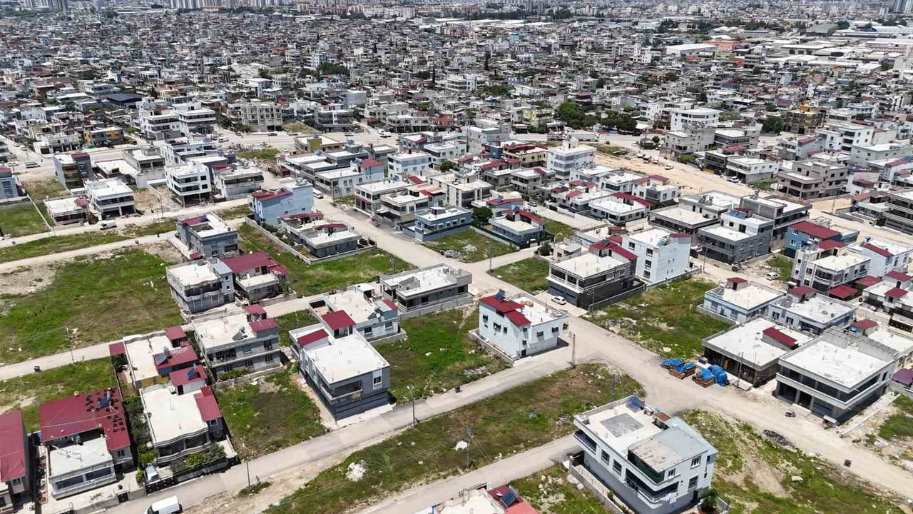 ADANA’DA KENTSEL DÖNÜŞÜM ÇALIŞMALARININ İSTENİLEN HIZDA DEVAM ETMEMESİ ÜZERİNE DAİMFED ÇALIŞMA...