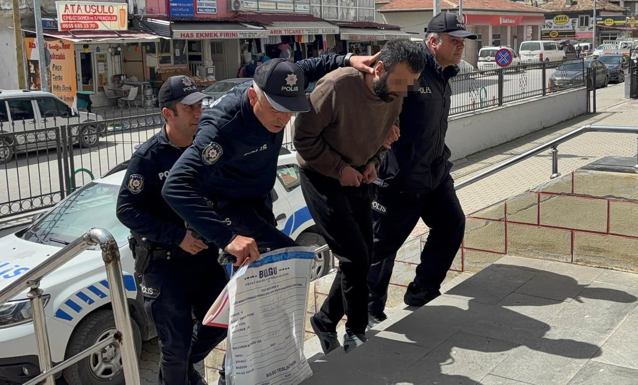 ADANA’NIN FEKE İLÇESİNDE İNTERNET ÜZERİNDEN TEMİN ETTİĞİ ÇOCUK İSTİSMARI İÇERİKLİ GÖRÜNTÜLERİ...