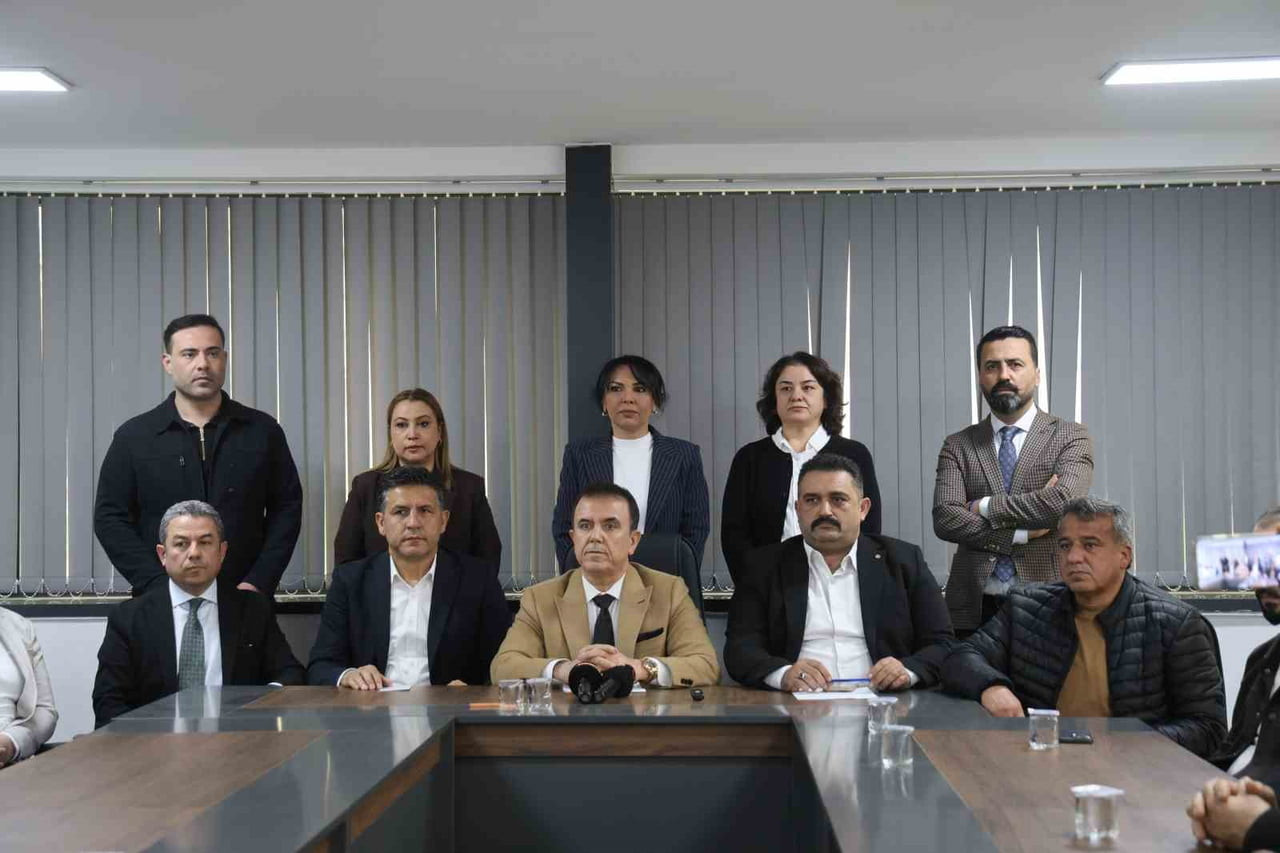 ADANA’NIN KOZAN İLÇESİNDE, BELEDİYE YÖNETİMİNE YÖNELİK SOSYAL MEDYADA VE ADANA’DAN BİR YEREL...